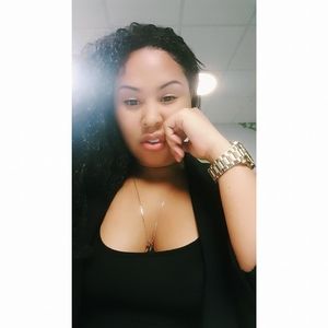 Meet your Posher, Marissa